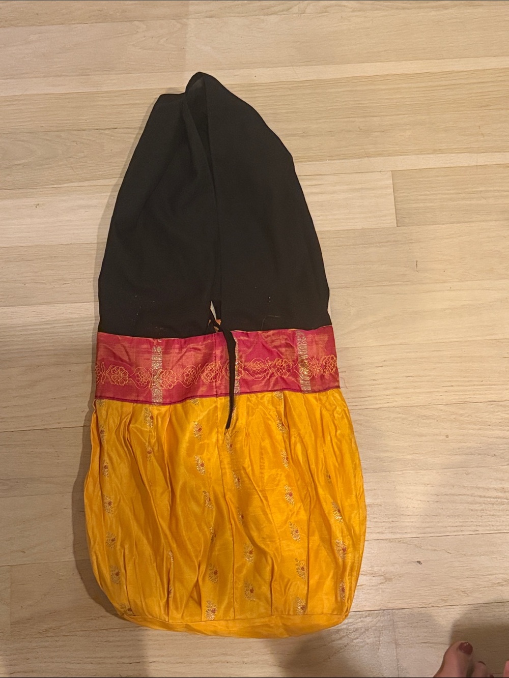 Stylish Black, Pink & Gold Women’s Sling Bag